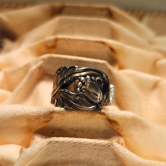 OPENWORK FLORAL Artisan Made Antique Spoon Ring Sz 3.5 - Picture 1 of 8